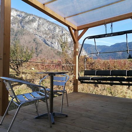 Camping Le Trejeux - Petit Chalet Thônes Eksteriør billede