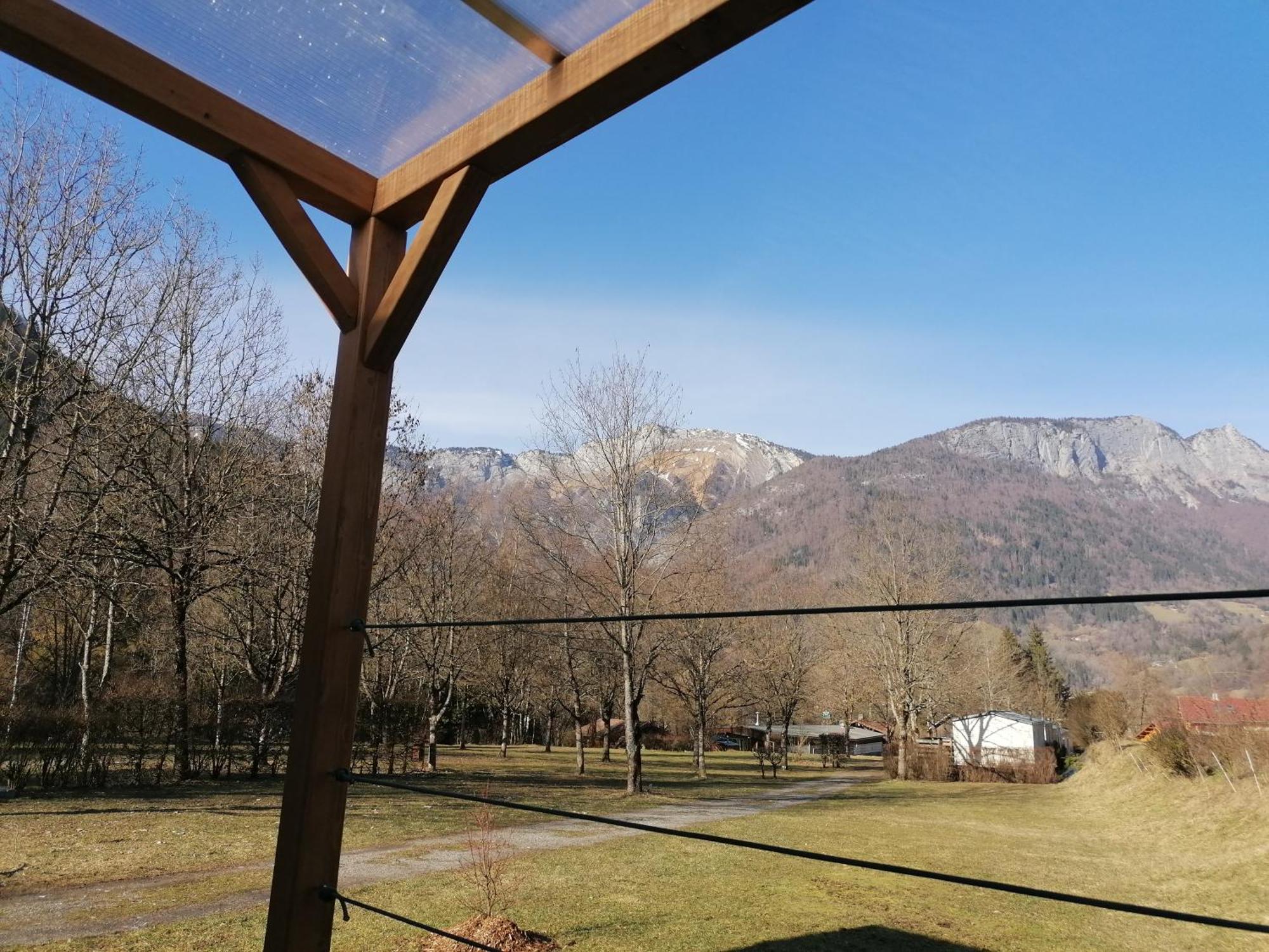 Camping Le Trejeux - Petit Chalet Thônes Eksteriør billede